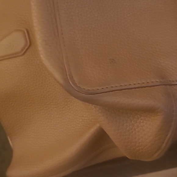 Tory Burch tote/matching wallet, used, had visible wear and tear. See photos. - Picture 3 of 14